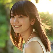 脊山麻理子