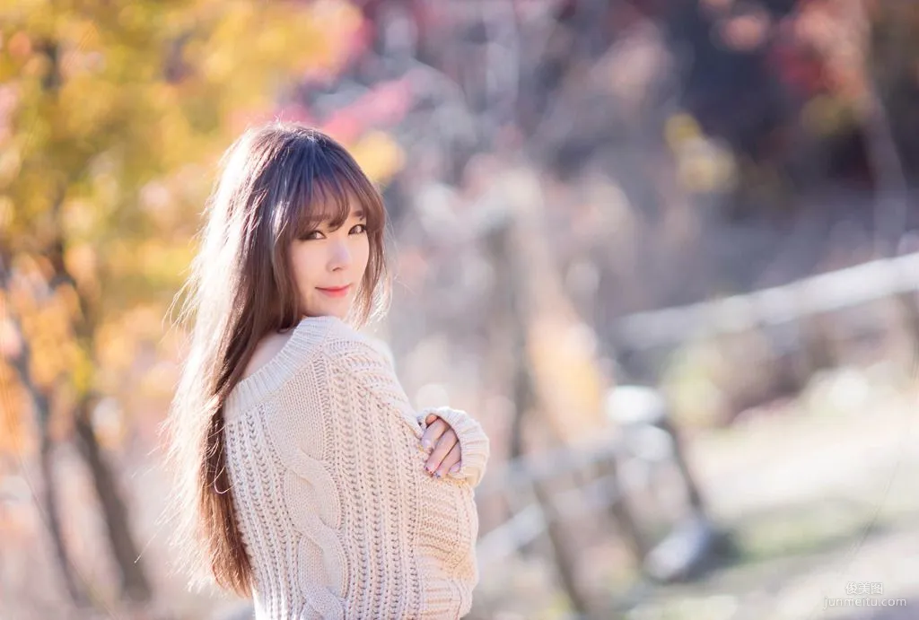 韩国美女韩邵蔚《温暖冬阳》写真集