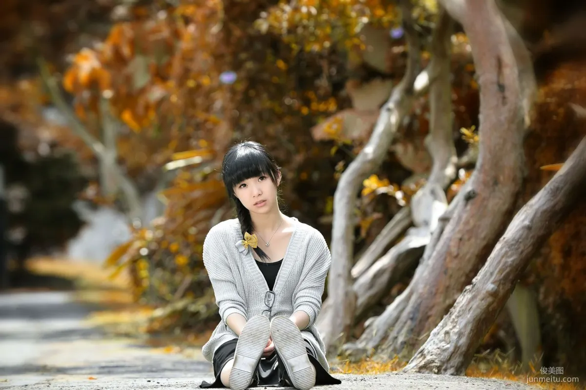 台湾清纯正妹茶茶《小清新外拍》写真图片集