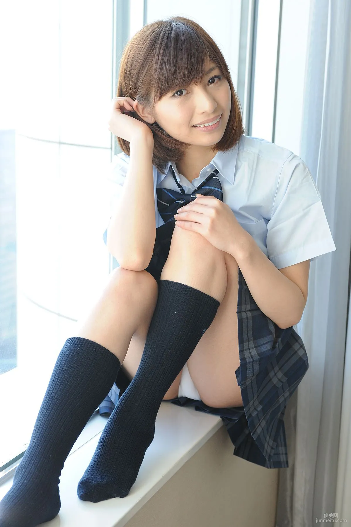 岬はる香《校服少女诱惑》写真集 [BWH] BWH0186