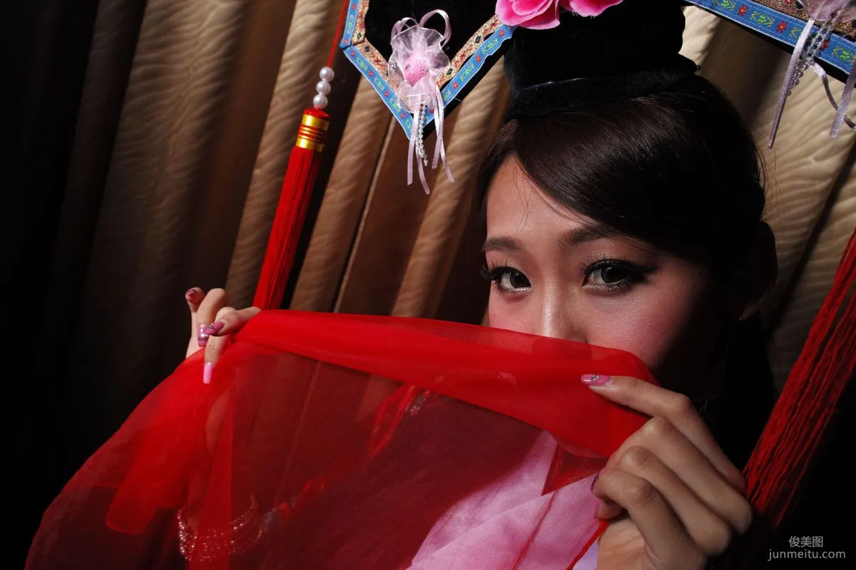 Winnie小雪、小羽《新春拜年 甄嬛格格》写真集