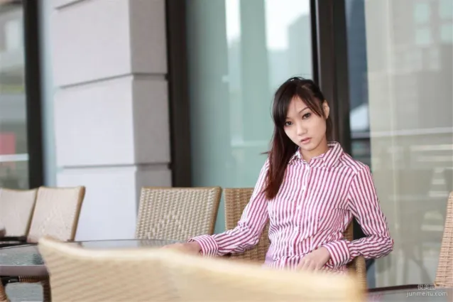 Tina陈思婷《筩玥下午茶外拍》写真集