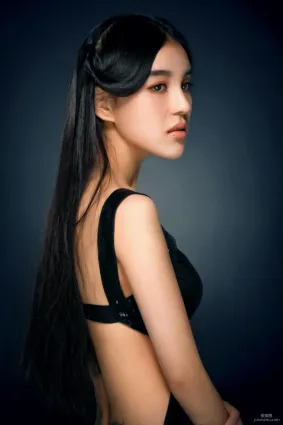 混血美女模特石一伊 棚拍图片写真集