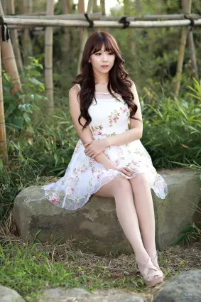 李恩慧《公园外拍连衣裙系列》 写真集