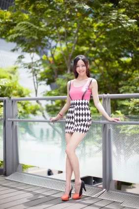 台湾美女Anita林千如《中央商圈外拍》写真集