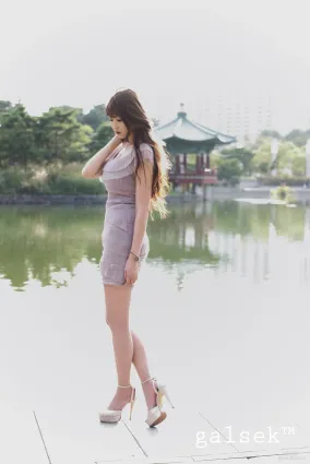 李仁慧《极品公园超短裙气质女神》写真集