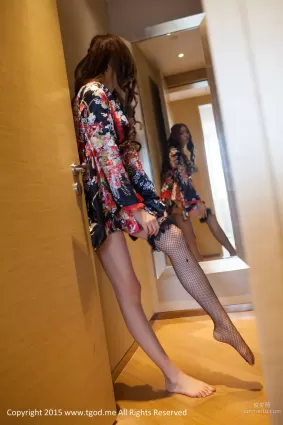御姐小嘛《和服和黑丝的诱惑》私房系列 [TGOD推女神] 写真集