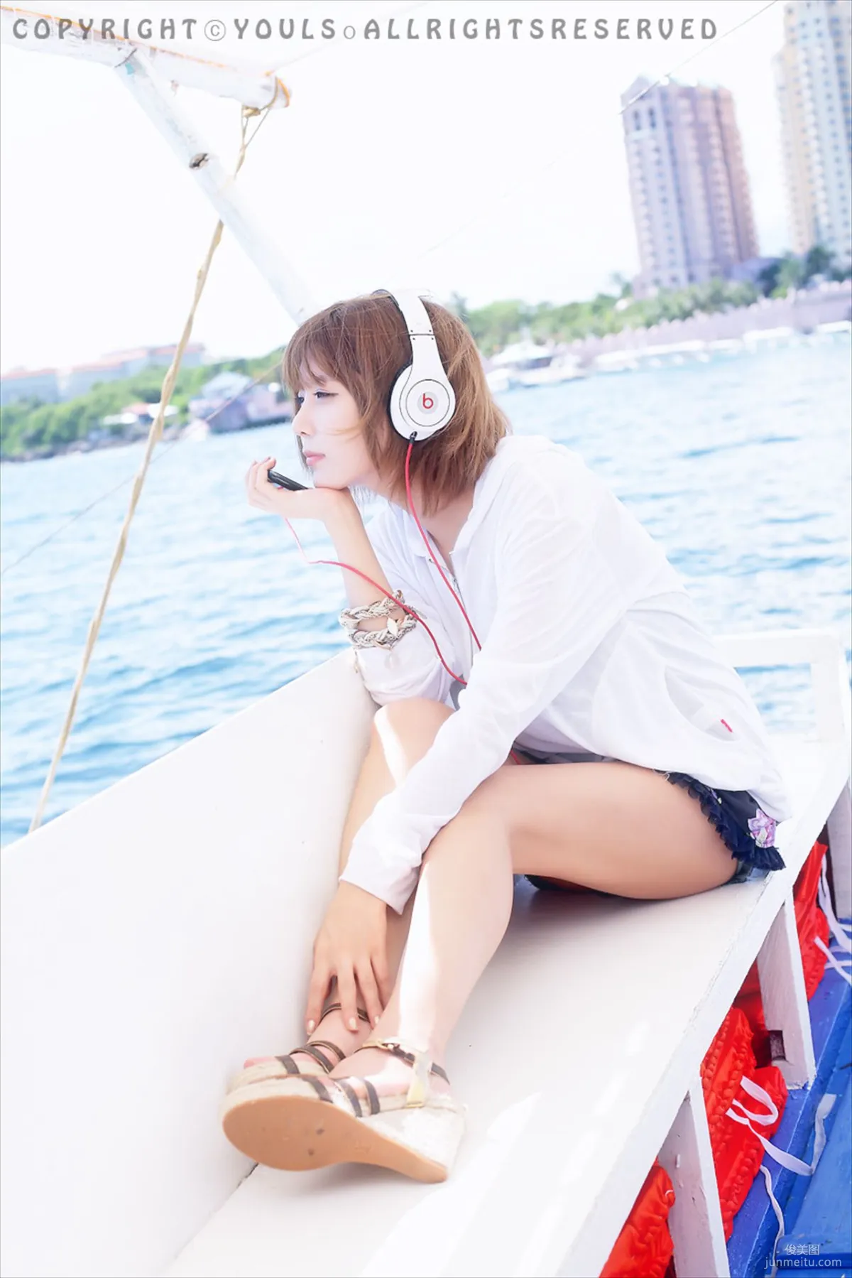 许允美(허윤미)《清新耳机少女》写真集