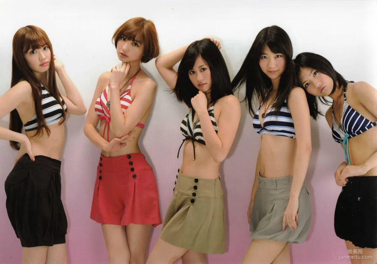 日本AKB48女子组合《2013 Fashion Book内衣秀》写真集