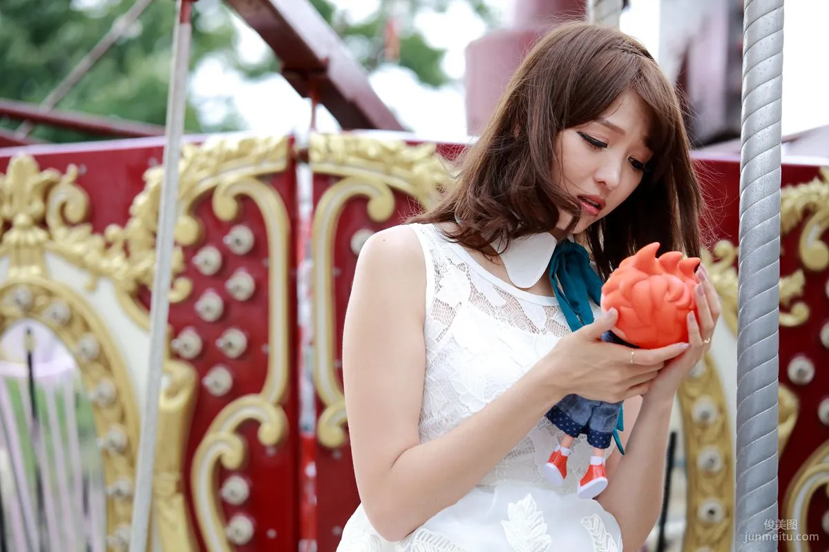 极品女神李恩慧/이은혜《街拍蕾丝连衣裙》 写真集
