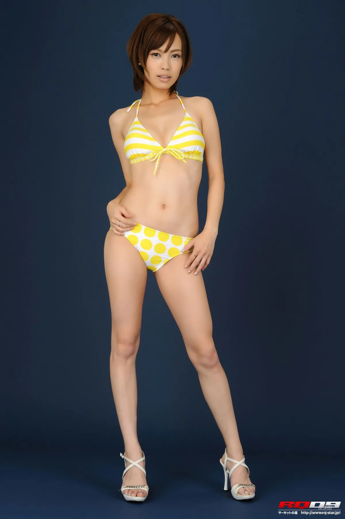[RQ-STAR] NO.00185 Izumi Morita 森田泉美 Swim Suits 写真集