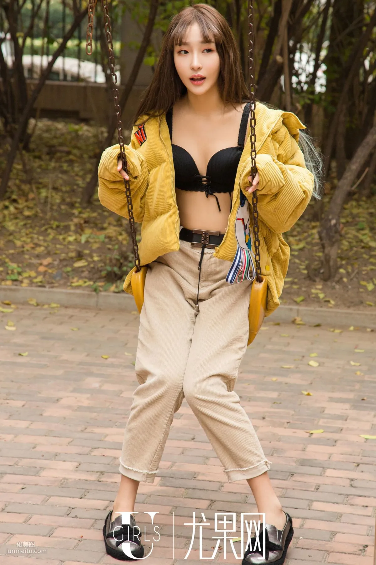 [尤果网] U248 含含《邻家小妹》写真集