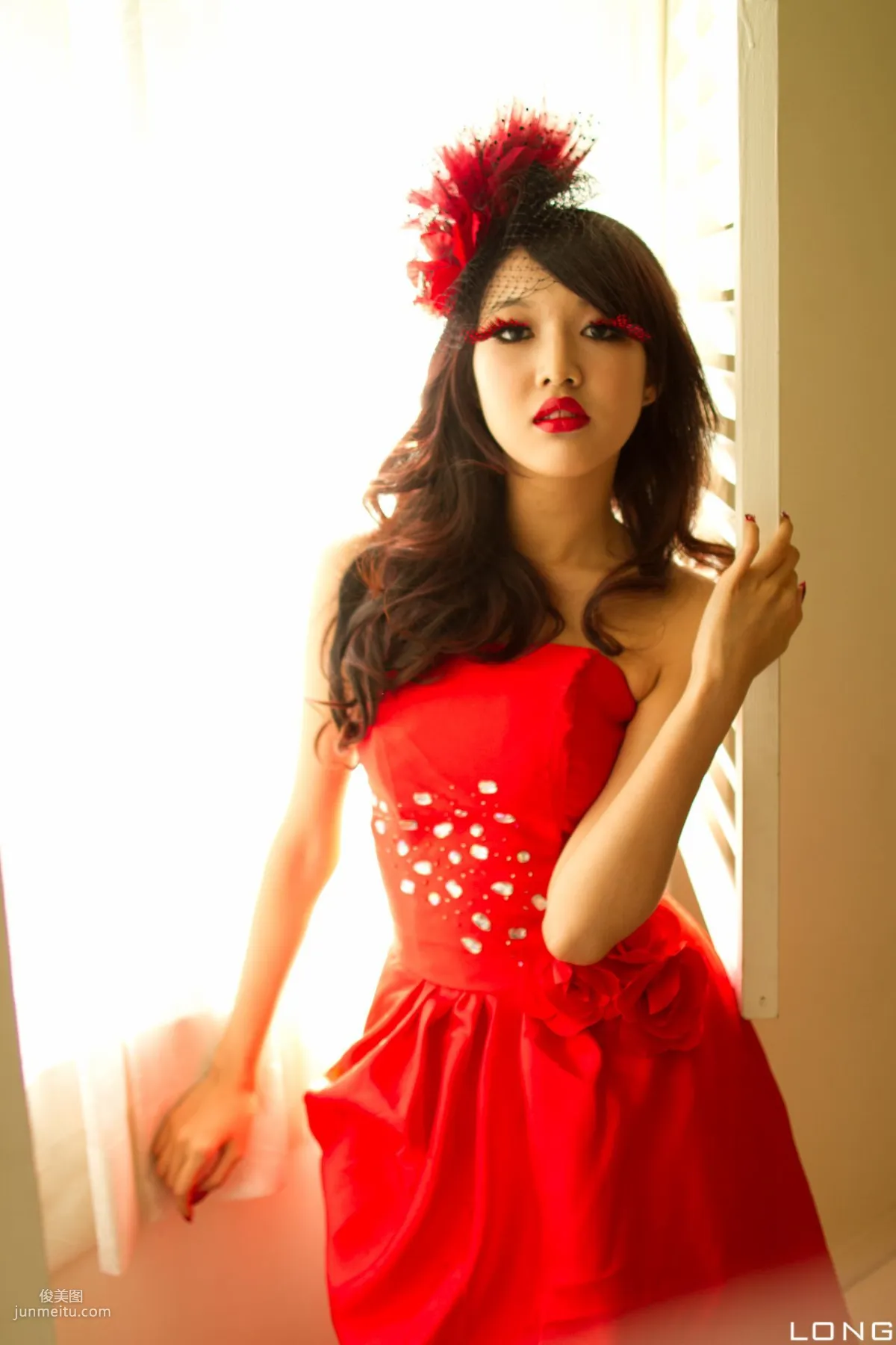 陈玮廷/腿模Jill《婚紗之紅》写真集