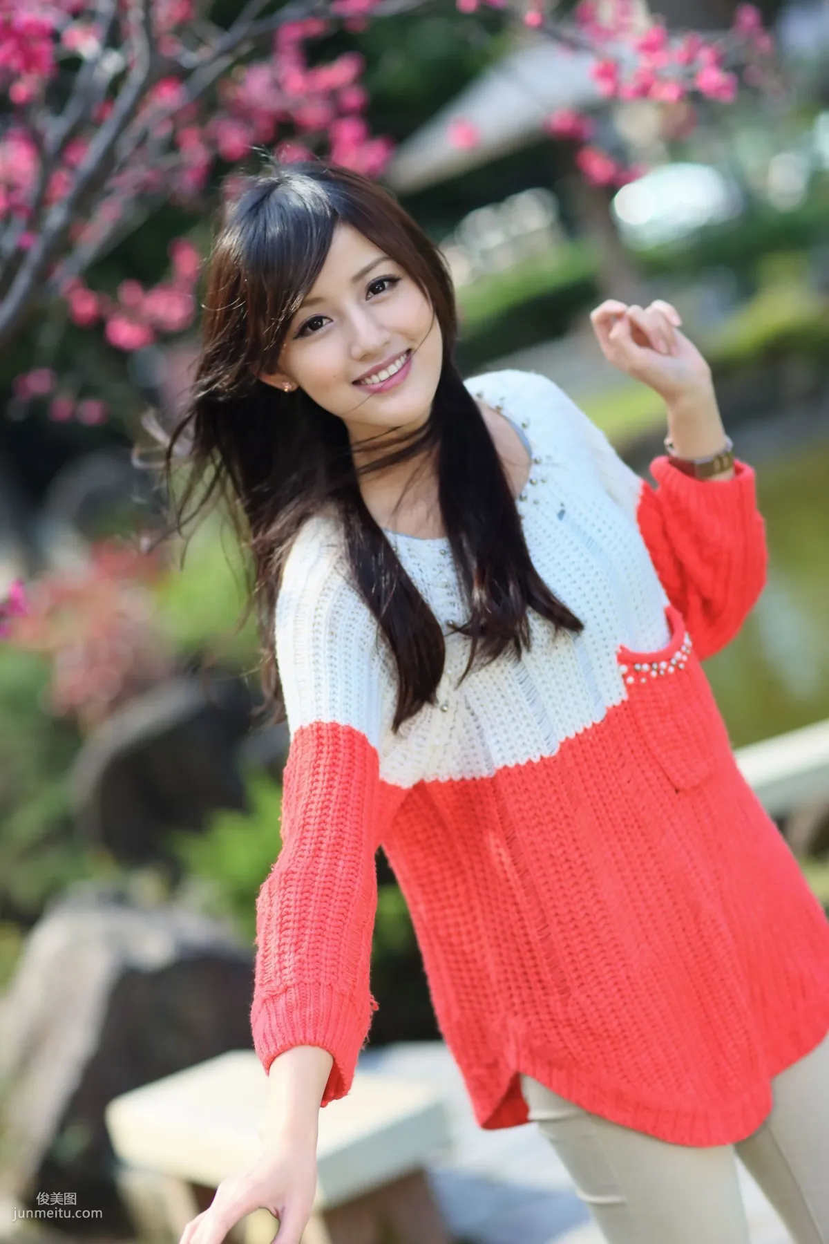 台湾美女鐘幸村/梁以辰《雙溪公園外拍》写真集