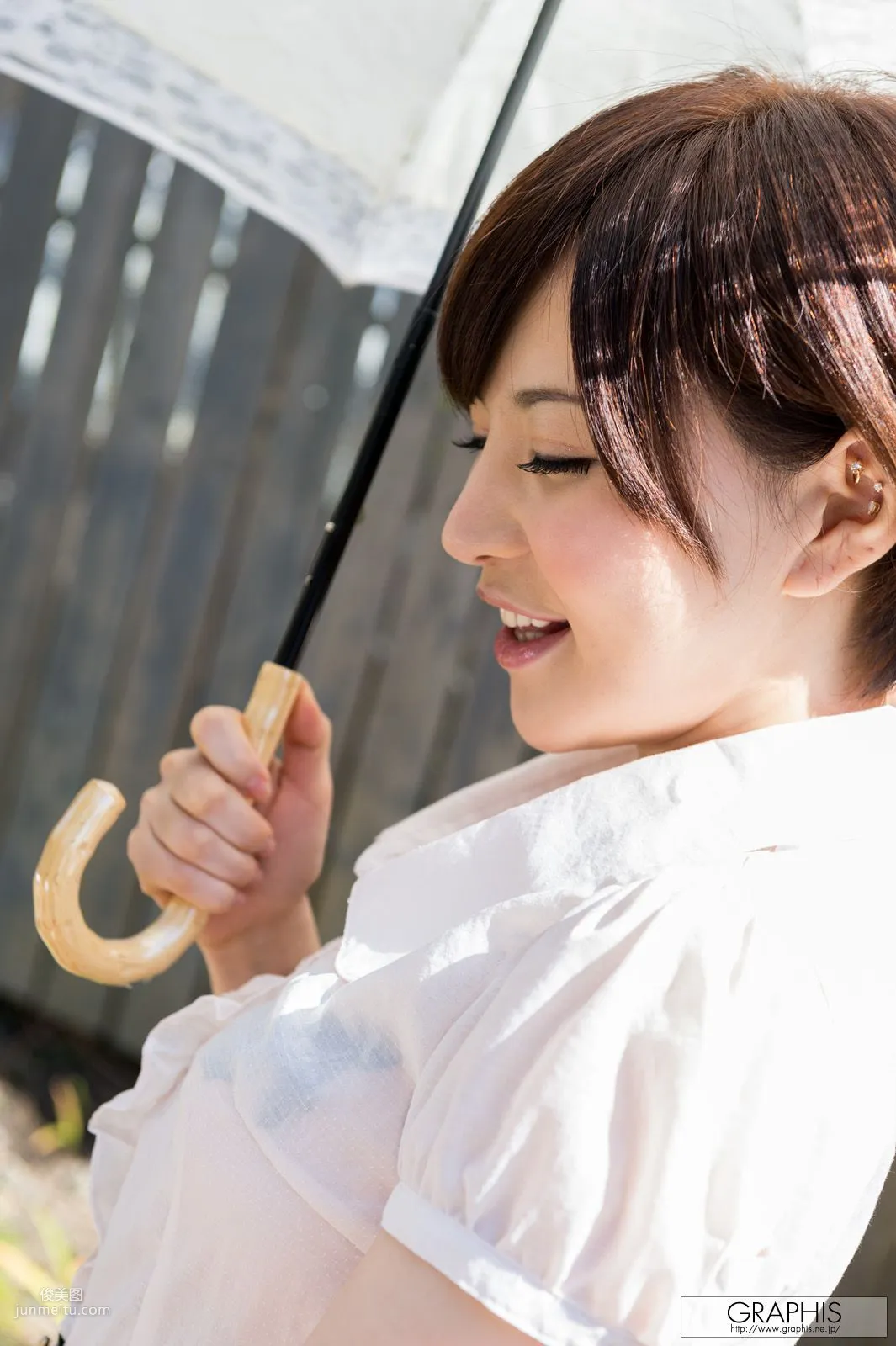 里美ゆりあ《Pussy Cat》 [Graphis] Gals 写真集