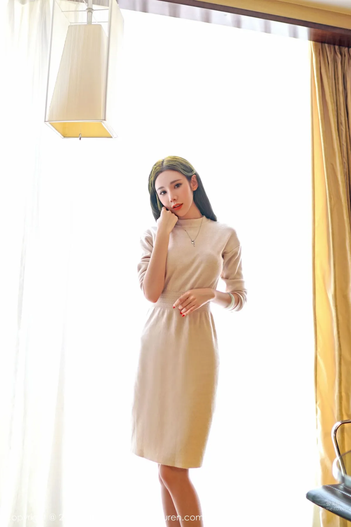 萌琪琪Irene《精致的五官，白皙的皮肤，完美的胸型，修长的美腿》 [嗲囡囡FEILIN] Vol.059 写真集