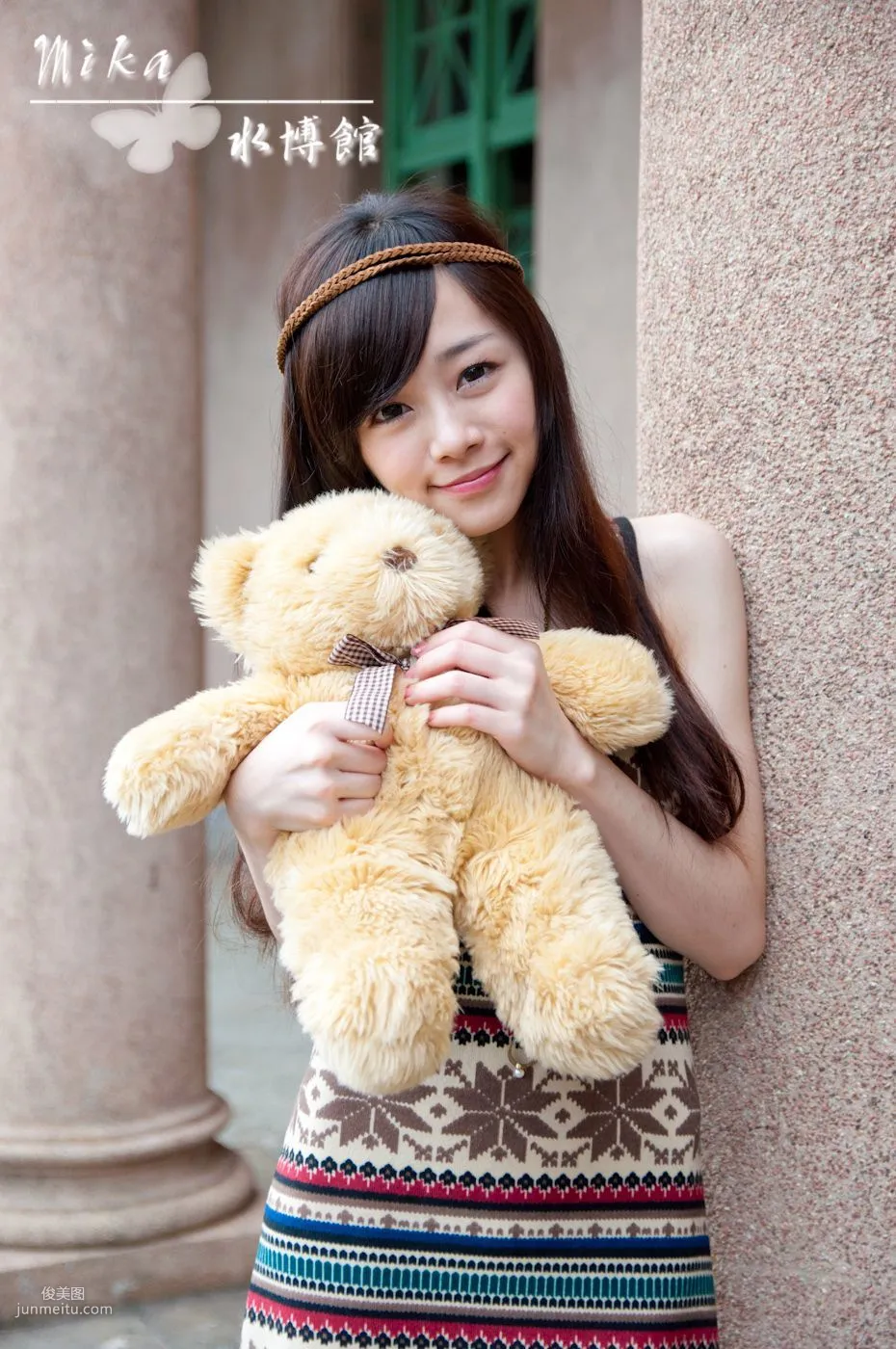台湾清纯正妹Mika《水博管街拍》写真集