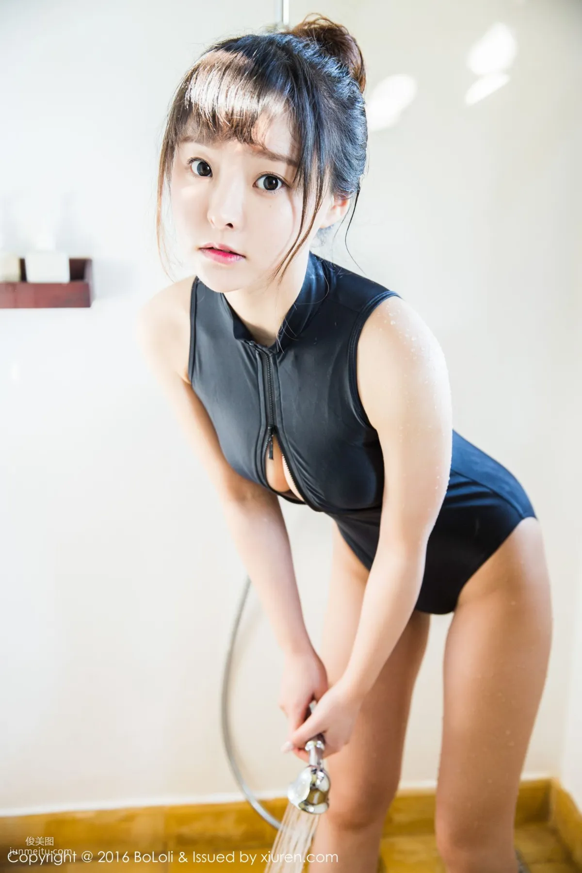 柳侑绮Sevenbaby《越南大叻旅拍》死库水+方块泳装 [BoLoli波萝社] Vol.087 写真集