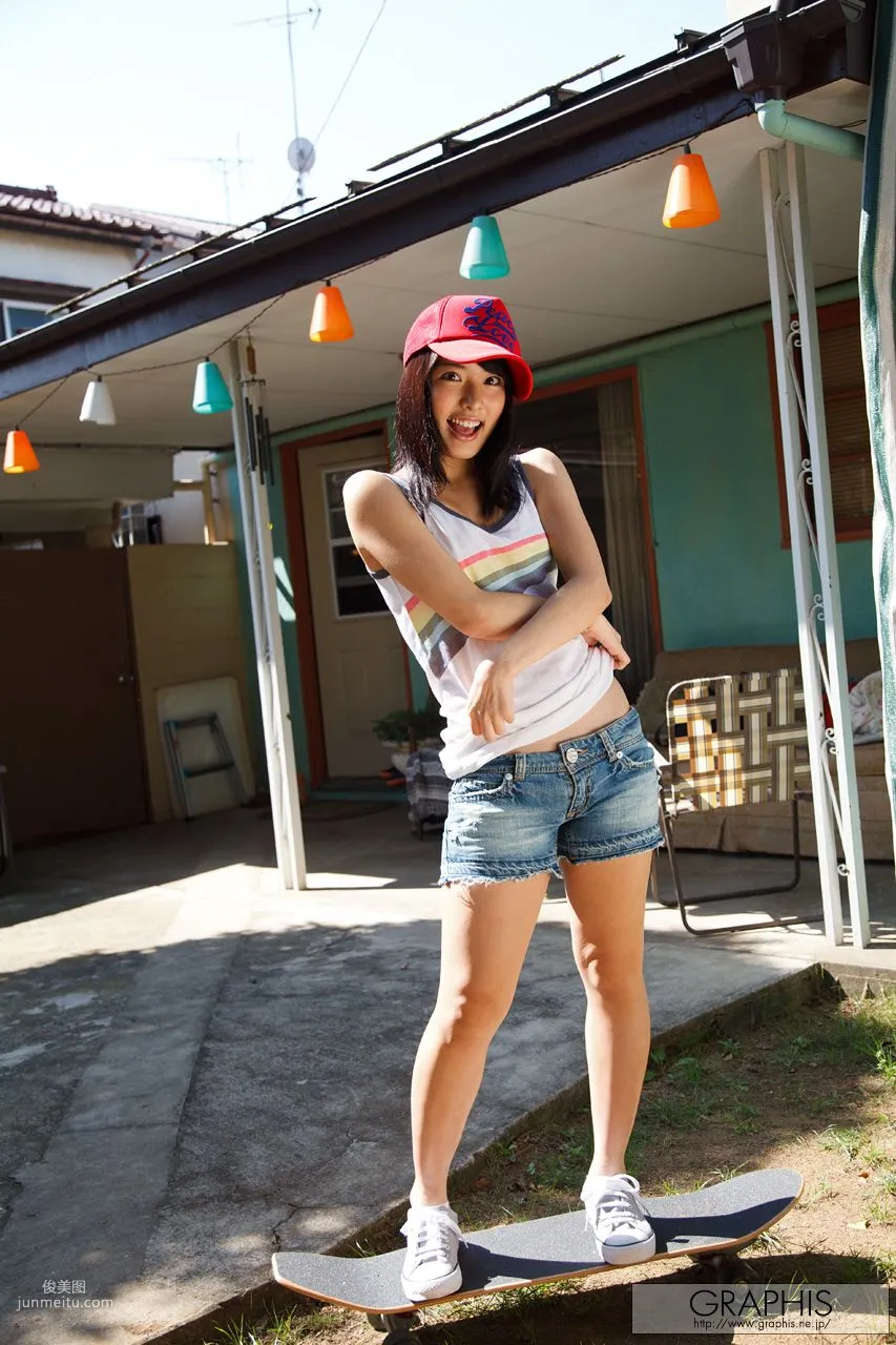 由爱可奈《Further Growth》》 [Graphis] Special Contents 写真集