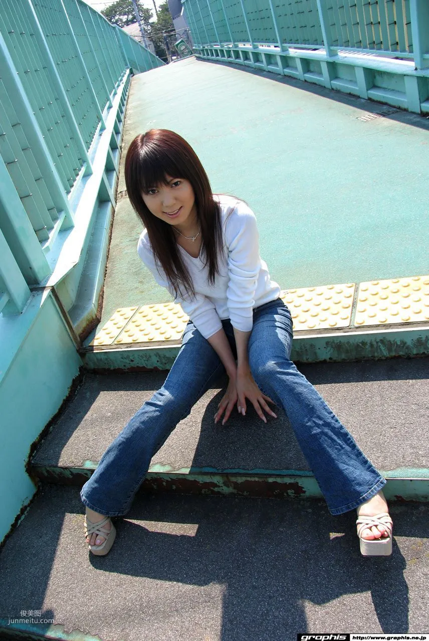 藤森くらら/英里奈 [Graphis] First Gravure 初脱ぎ娘 写真集