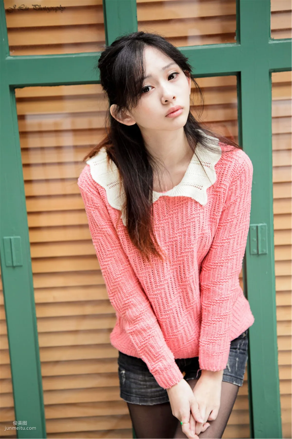 台湾正妹梅杜莎《台北東區外拍》写真集
