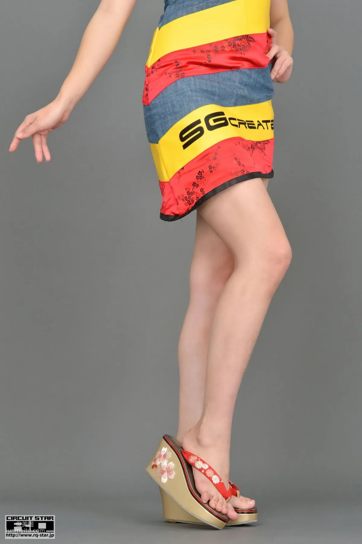 [RQ-STAR] NO.00725 Natsuki Higurashi 日暮なつき Race Queen 写真集