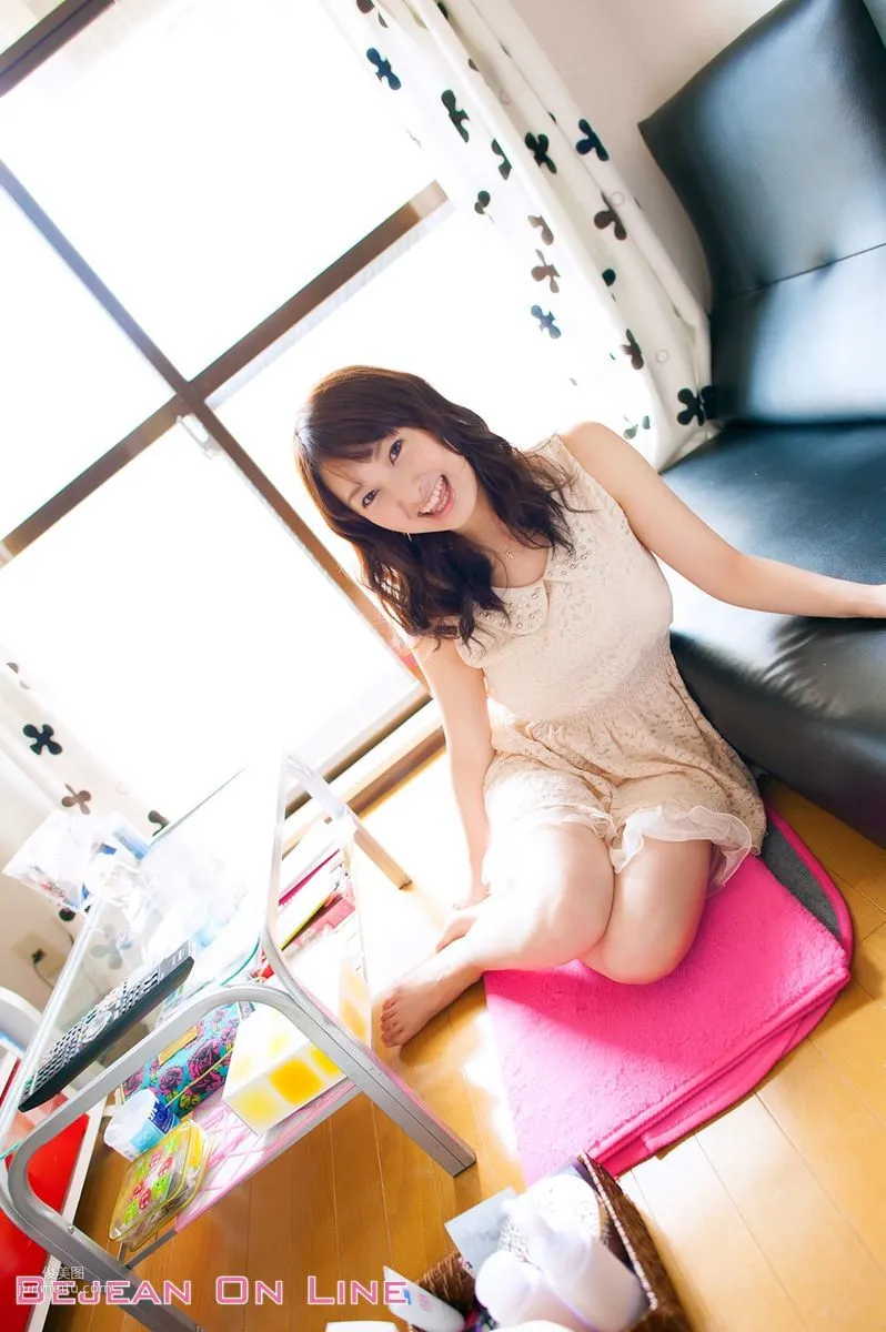 部屋撮りッ！ Tomomi Nakagawa 中川朋美 [Bejean On Line] 写真集