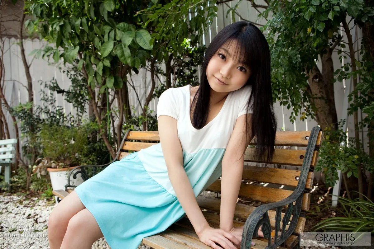 葵ちひろ/葵千寻 [Graphis] First Gravure 初脱ぎ娘 写真集