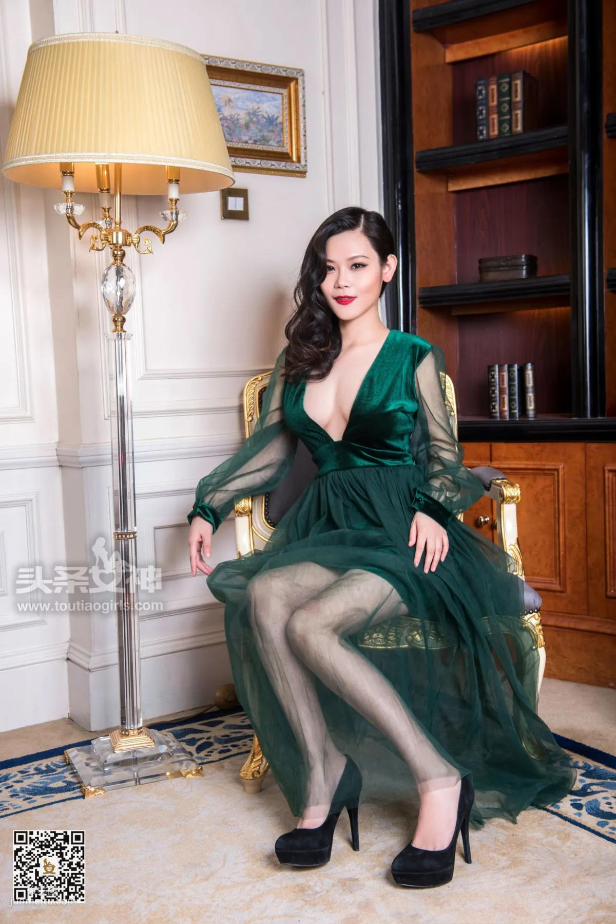 小美/林美儿《绿纱媚娘》 [头条女神] 写真集