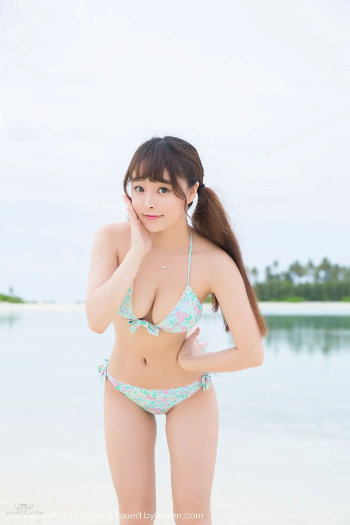 柳侑绮Sevenbaby《马尔代夫旅拍》比基尼+死库水 [BoLoli波萝社] Vol.044 写真集