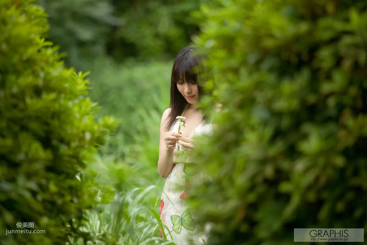 由爱可奈《The More Radical》 [Graphis] Gals 写真集
