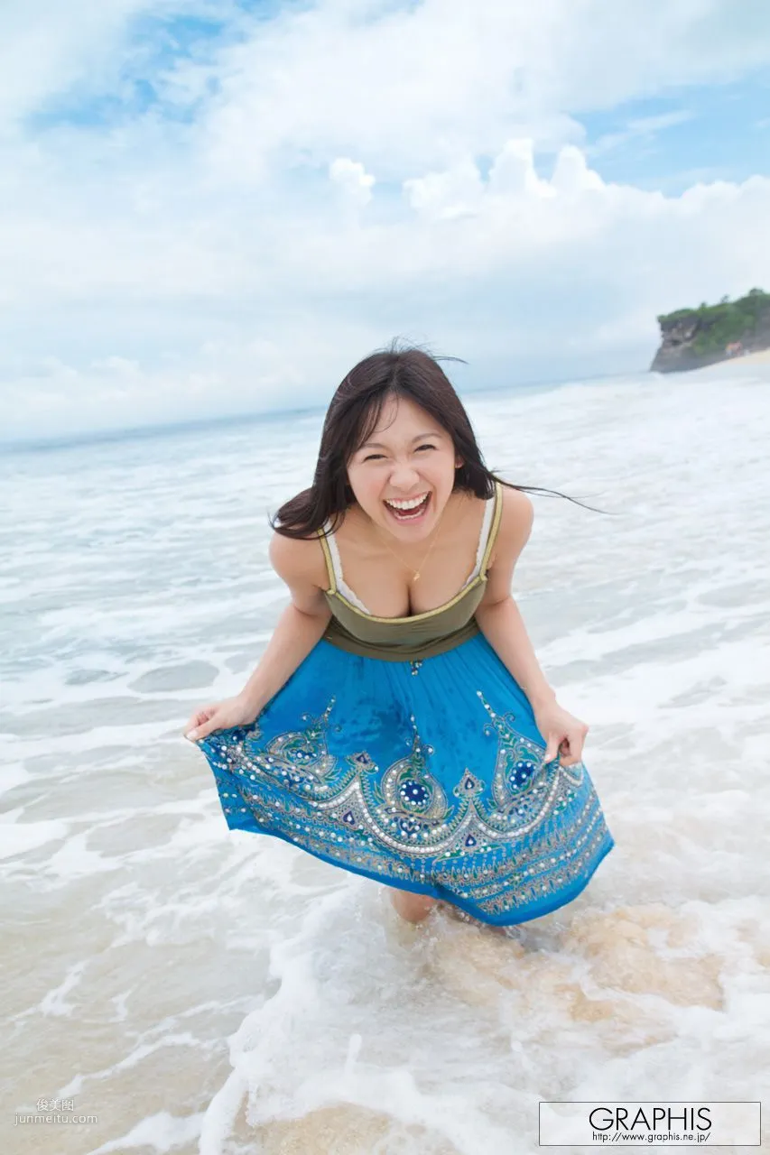 小倉奈奈《Seventh Heaven》 [Graphis] Special Contents 写真集