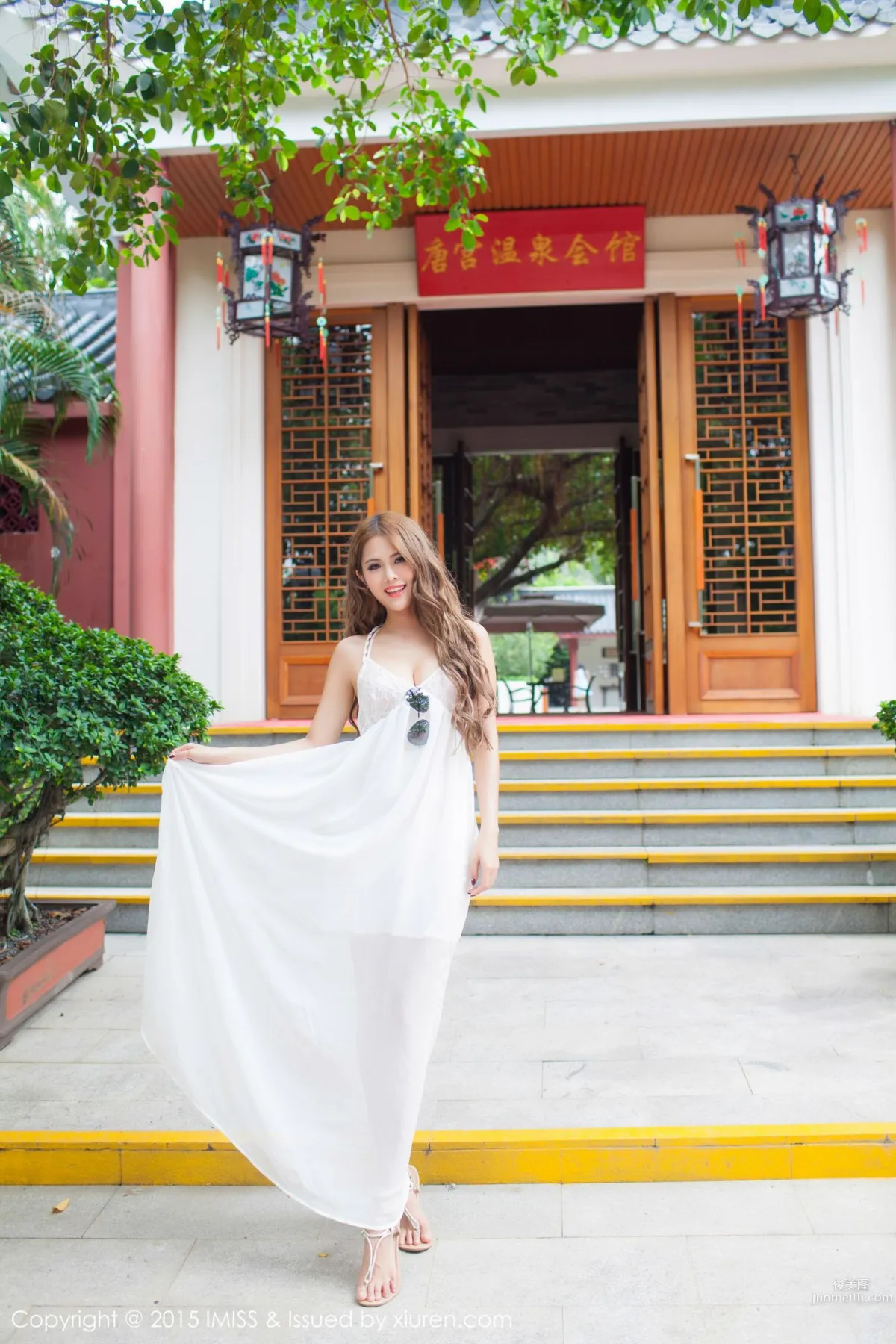 妍妍Yanyan《同程旅拍》 [爱蜜社IMiss] Vol.008 写真集