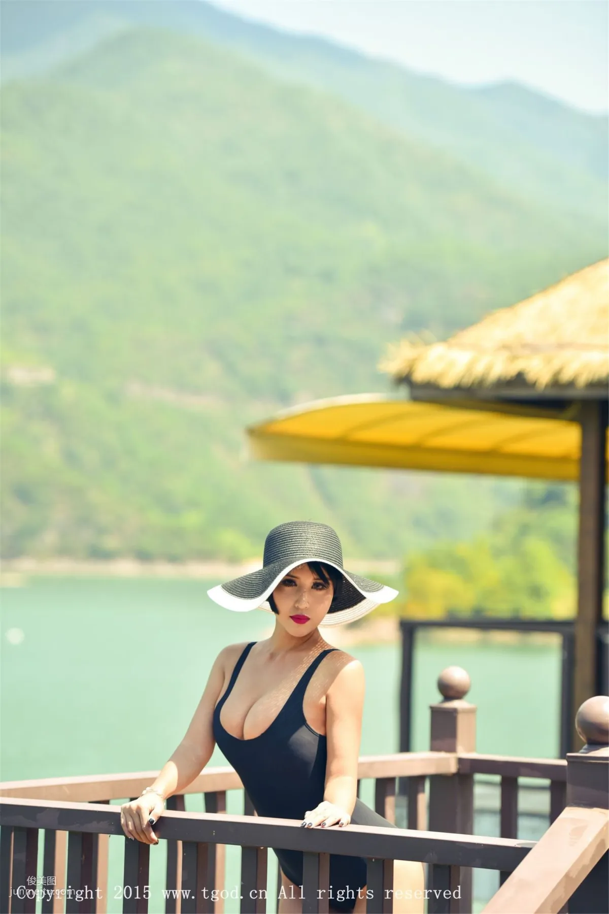 娜依灵儿《云曼旅拍》清新人体艺术系列 [TGOD推女神] 写真集