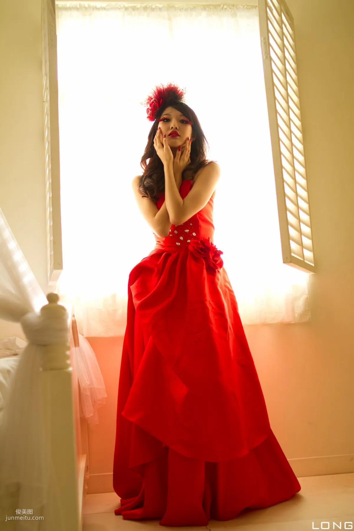 陈玮廷/腿模Jill《婚紗之紅》写真集
