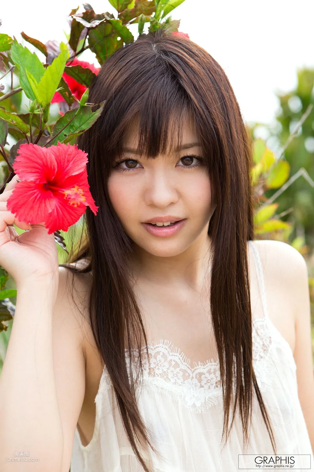 葉山めい/叶山芽衣 [Graphis] First Gravure 初脱ぎ娘 写真集