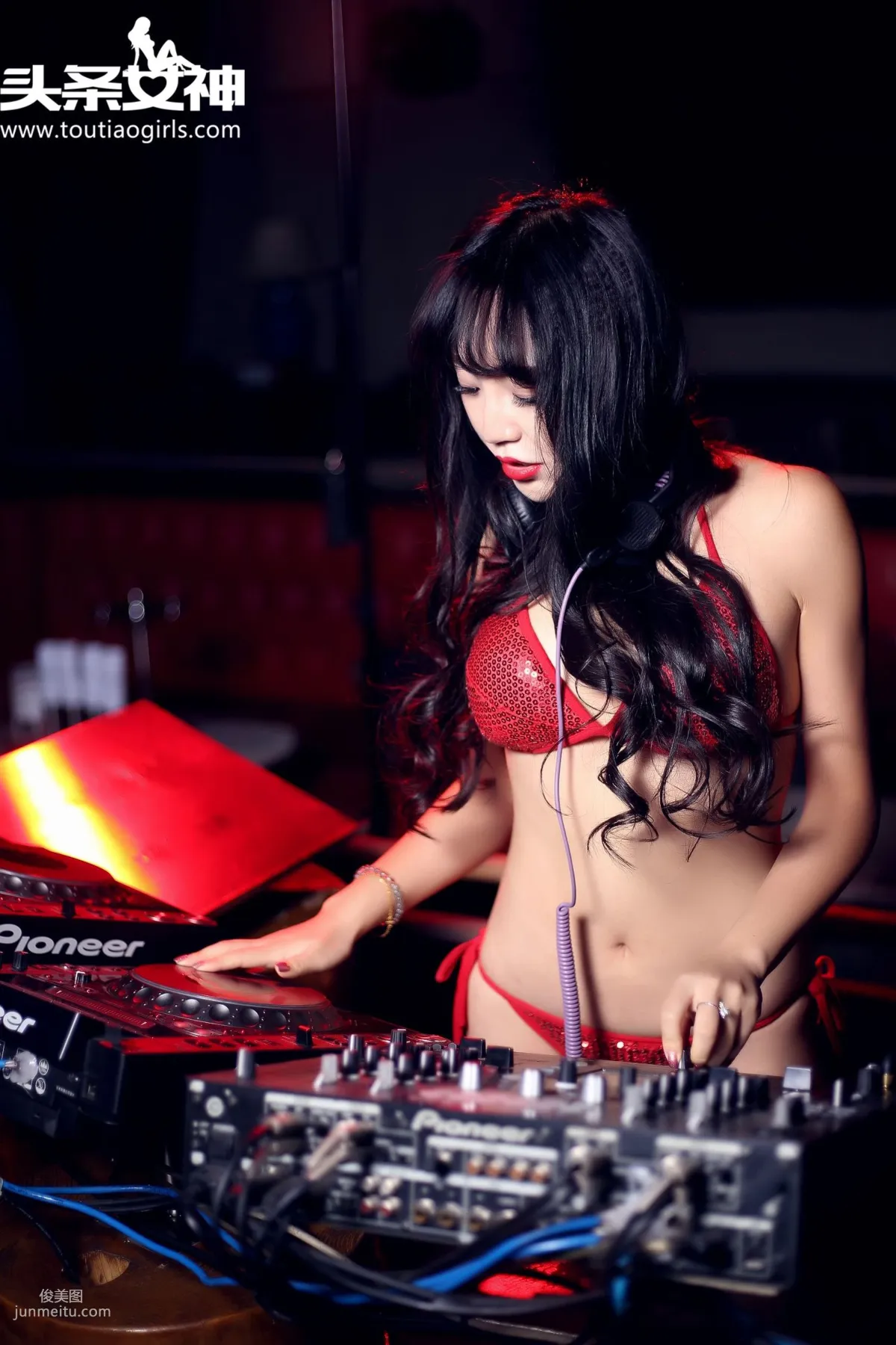林茜《电音诱惑》 [头条女神] 写真集