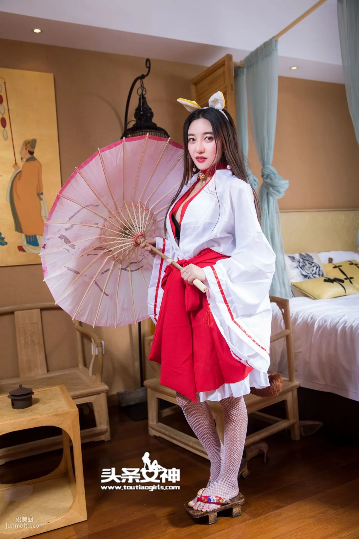 李梓熙《白桂院凛凛蝶 九尾狐狸COS》 [头条女神] VIP专享 写真集