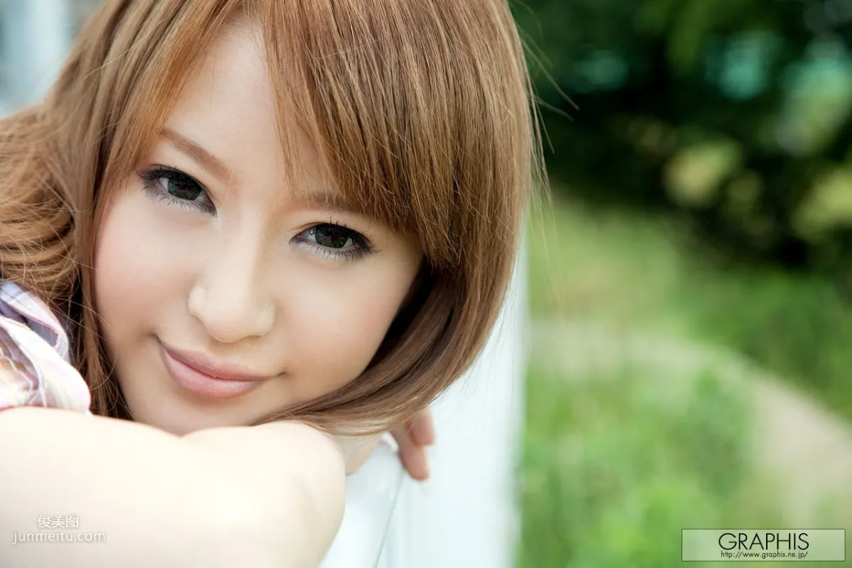 Mai Shirosaki 白咲舞 [Graphis] First Gravure 初脱ぎ娘 写真集