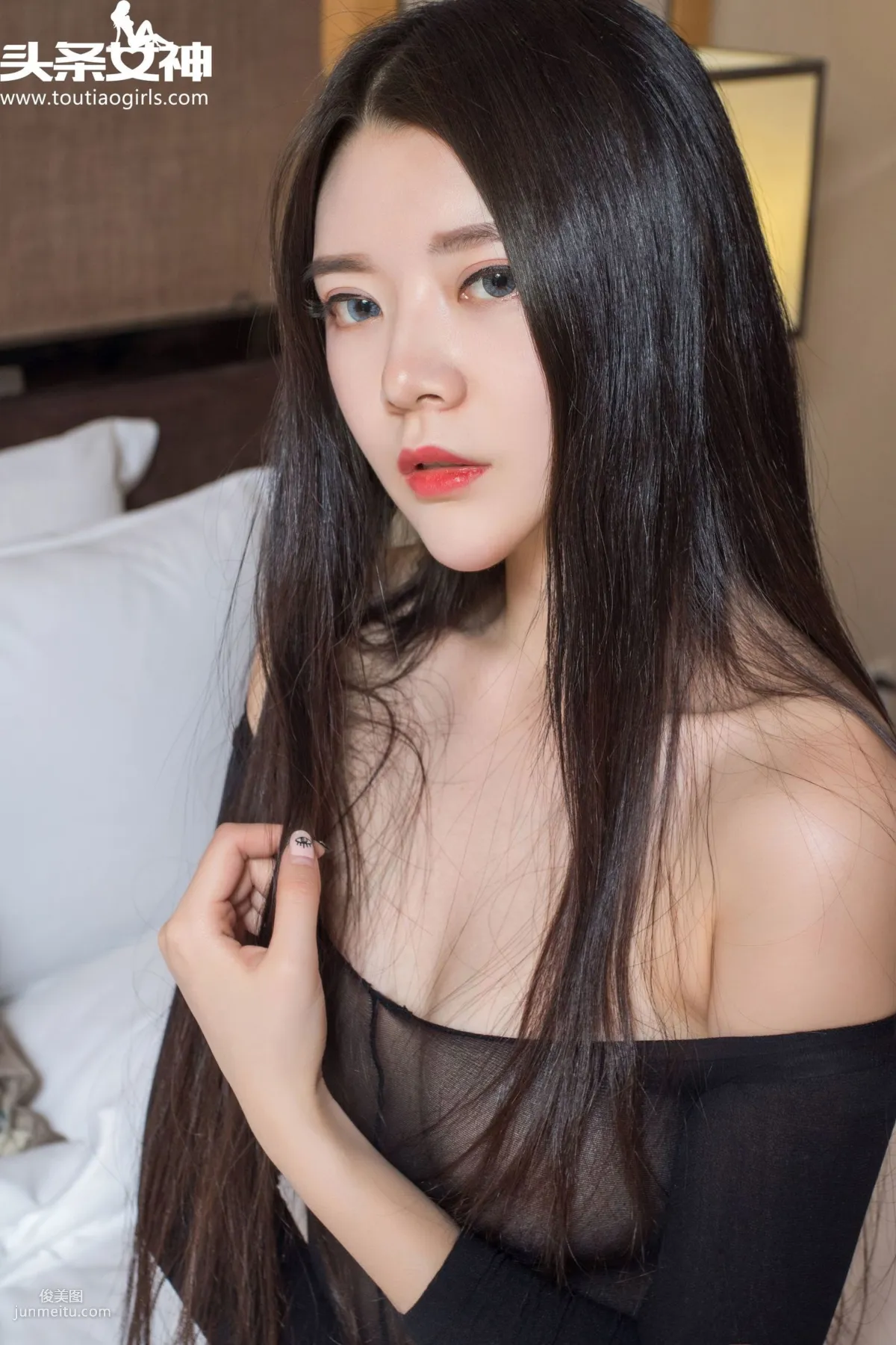 林蕾《乳香四溢 黑丝连体》 [头条女神] VIP专享 写真集