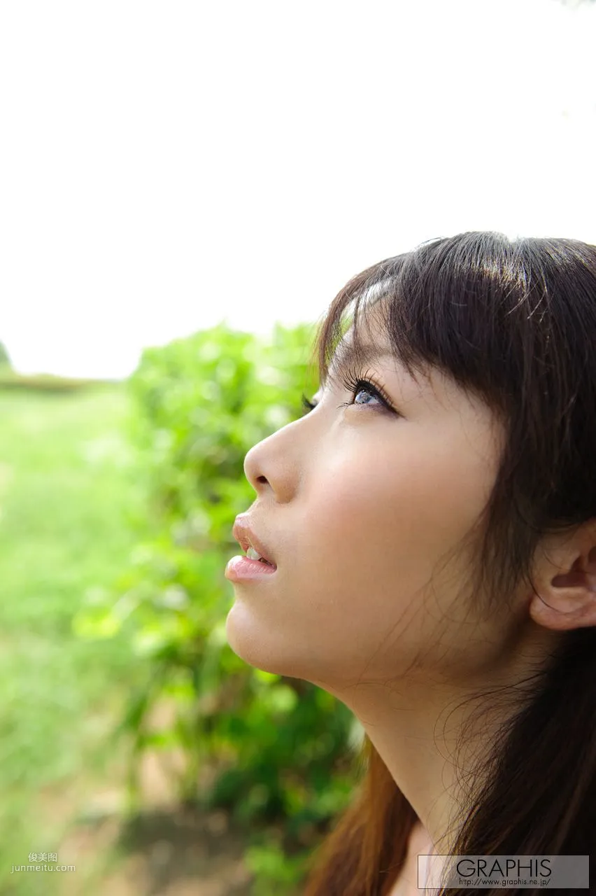 はるか真菜/遥真菜《First Love》 [Graphis] Gals 写真集