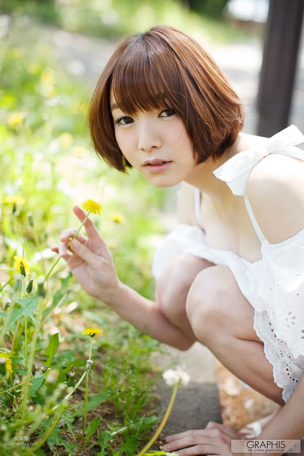 涼川絢音/凉川绚音 [Graphis] First Gravure 初脱ぎ娘 写真集