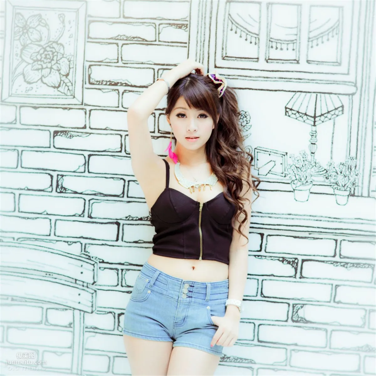 小雯Ivy《忠孝敦化午後街拍》写真集