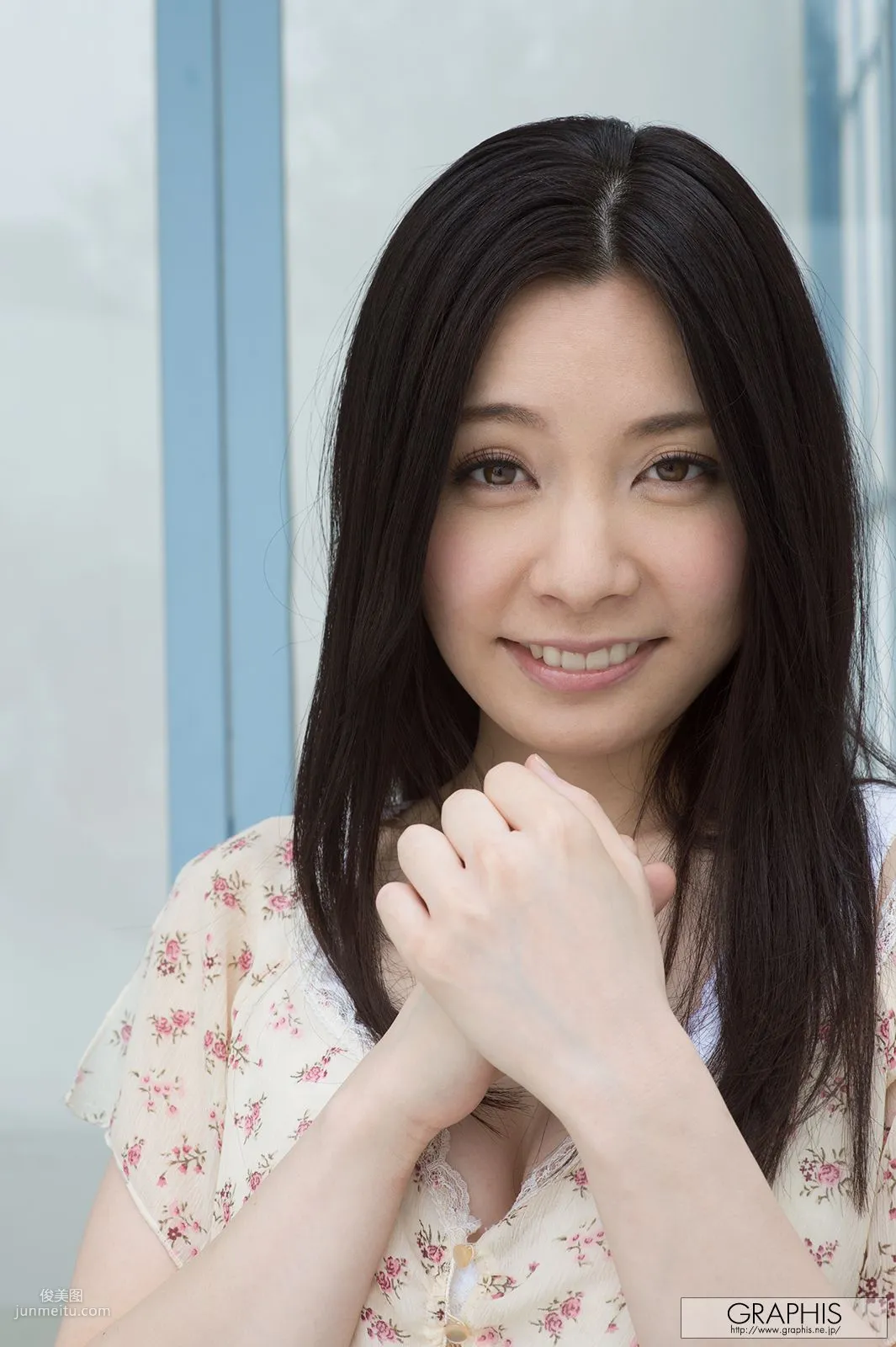 Anno An 庵野杏 [Graphis] First Gravure 初脱ぎ娘 写真集