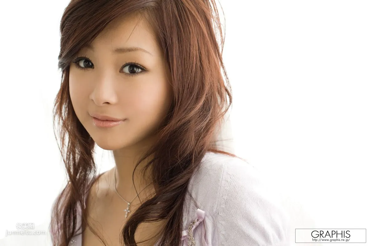 Suzuka Ishikawa 石川铃华 [Graphis] First Gravure 初脱ぎ娘 写真集