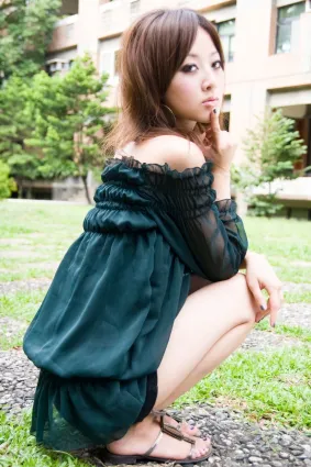果子MM/张允霏《台大外拍》第1部 写真集