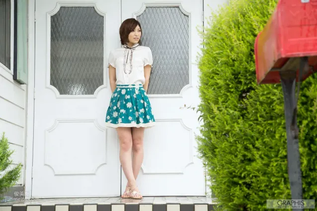 夏希みなみ/夏希南 [Graphis] First Gravure 初脱ぎ娘 写真集
