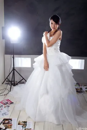 台湾美女模特陈玮廷Jill《婚紗之白》写真集