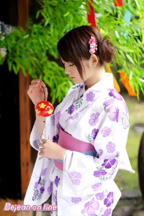 Cover Girl カバーガール Saki Suzuki 鈴木咲 [Bejean On Line] 写真集