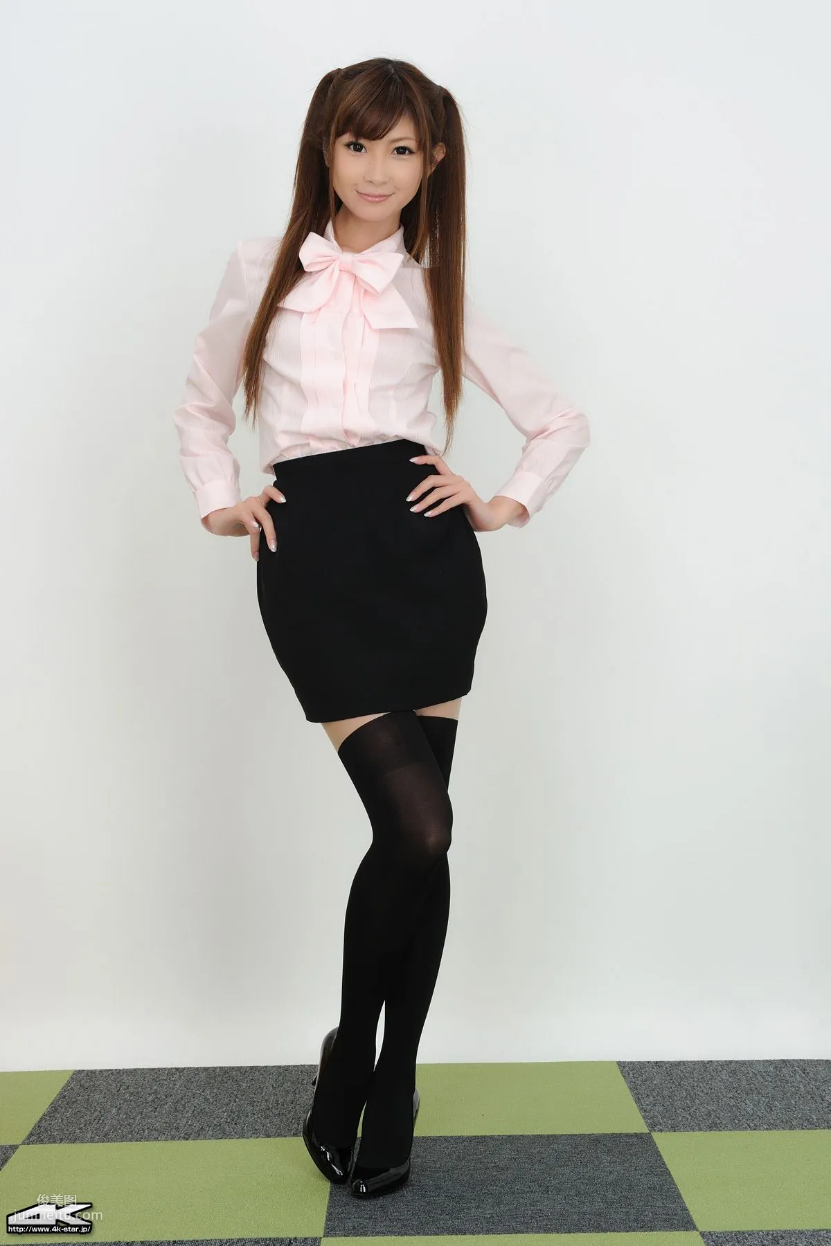[4K-STAR] NO.00014 佐崎愛里 Office Lady 黑丝长筒袜 写真集